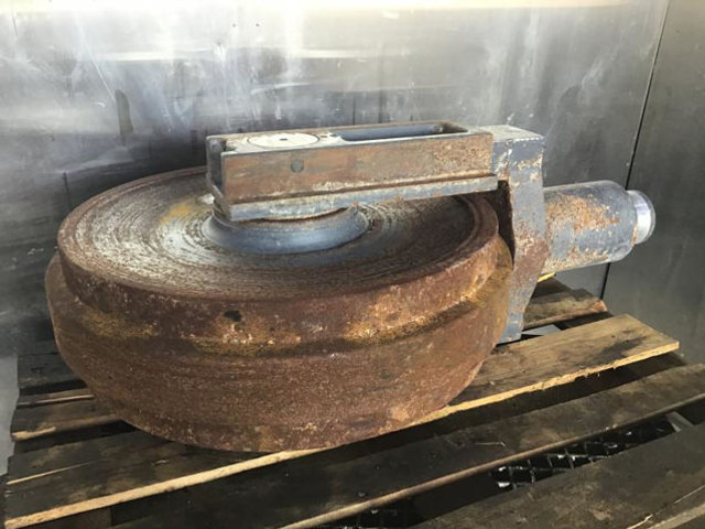 Spare parts Liebherr Guide Wheel D8L: picture 10