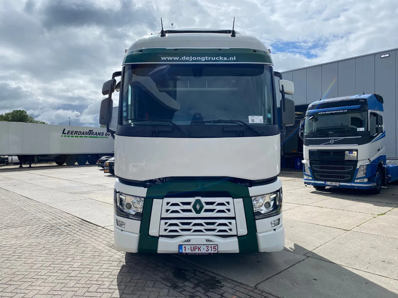 Renault T520 Comfort / 6x2 / Hub Reduction / 208.250Km - Tractor unit: picture 2 Renault T520 Comfort / 6x2 / Hub Reduction / 208.250Km - Tractor unit: picture 2