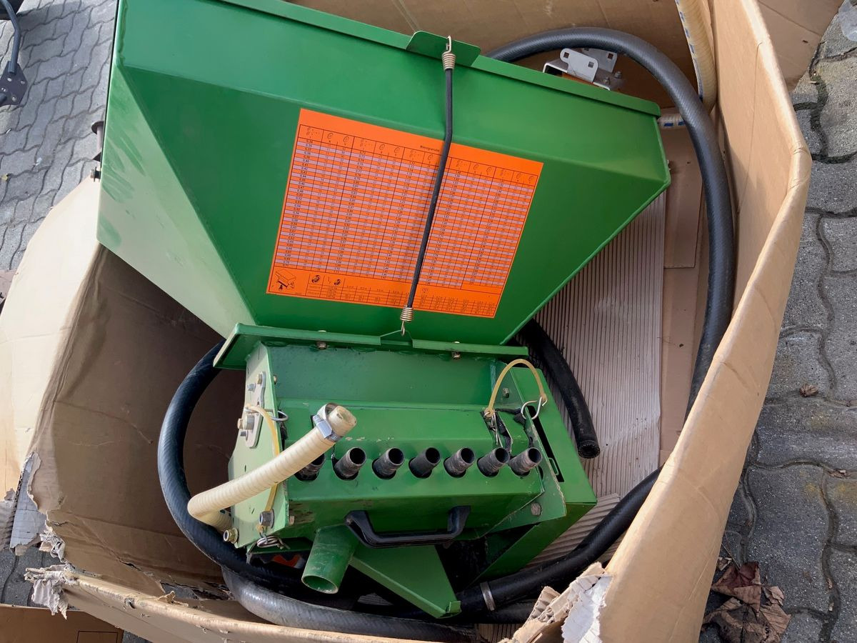 - Fertilizer spreader: picture 4 - Fertilizer spreader: picture 4