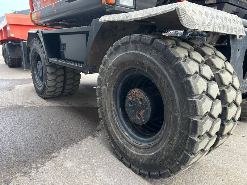 Wheel excavator Hitachi ZX 145 W-6: picture 19