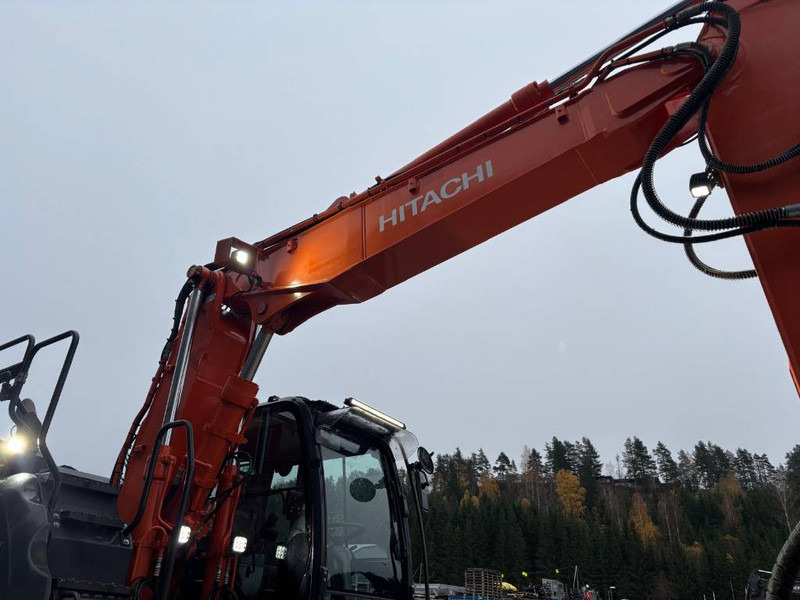 Wheel excavator Hitachi ZX 145 W-6: picture 16