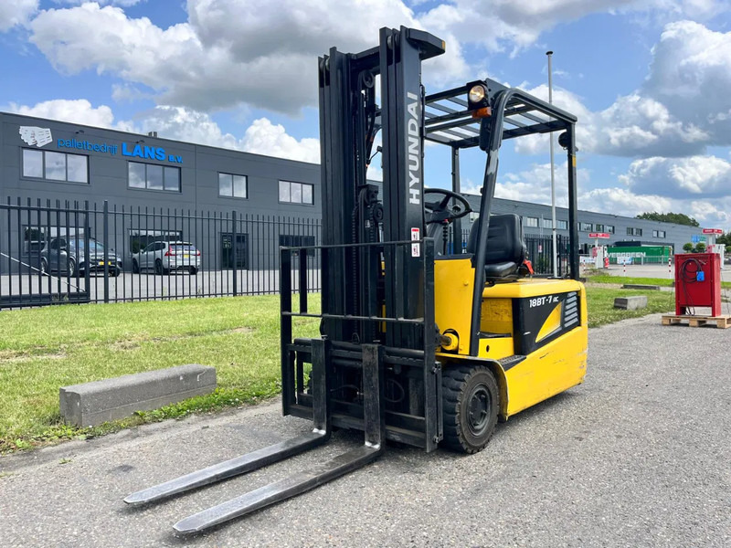 Hyundai 18BT-7 - Electric forklift: picture 4 Hyundai 18BT-7 - Electric forklift: picture 4