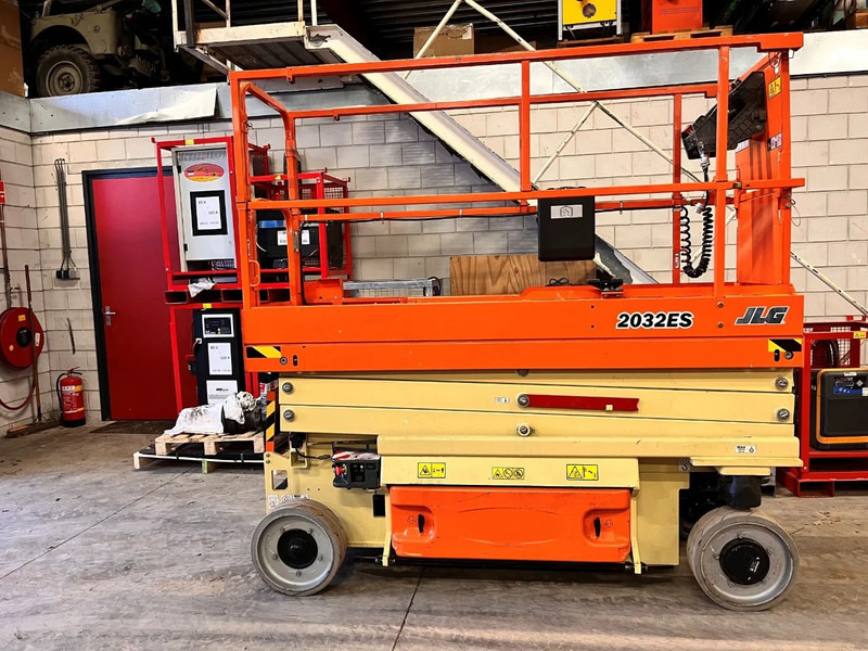 JLG 2032ES - Scissor lift: picture 1 JLG 2032ES - Scissor lift: picture 1