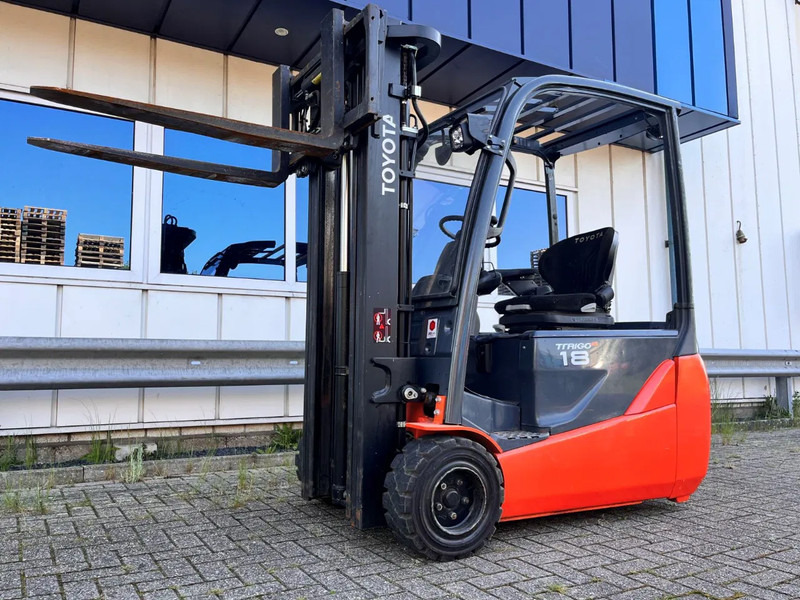 Toyota 8FBET18 - Electric forklift: picture 4 Toyota 8FBET18 - Electric forklift: picture 4