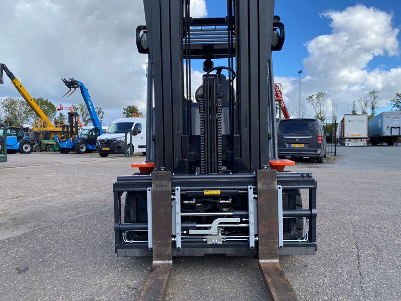 Electric forklift Toyota 8FBMT45: picture 5 Electric forklift Toyota 8FBMT45: picture 5