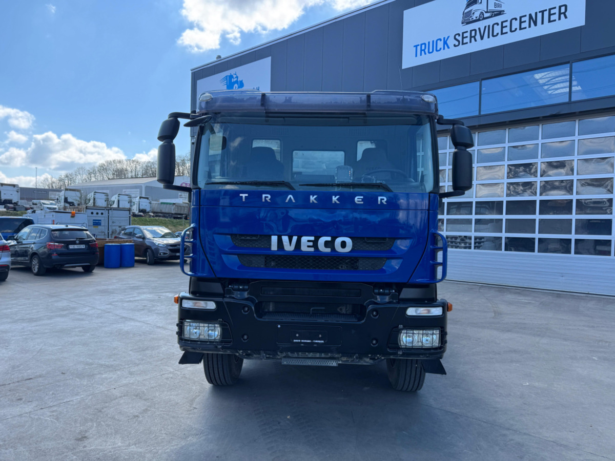 IVECO Trakker 450 8x4 3-Seitenkipper Moser - Tipper: picture 2 IVECO Trakker 450 8x4 3-Seitenkipper Moser - Tipper: picture 2