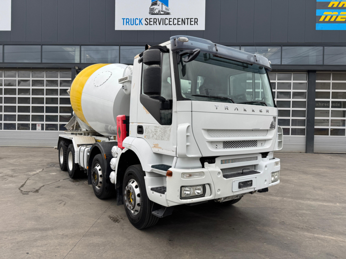 IVECO Trakker 450 8x4 (Liebherr 9m3 2018) - Concrete mixer truck: picture 3 IVECO Trakker 450 8x4 (Liebherr 9m3 2018) - Concrete mixer truck: picture 3