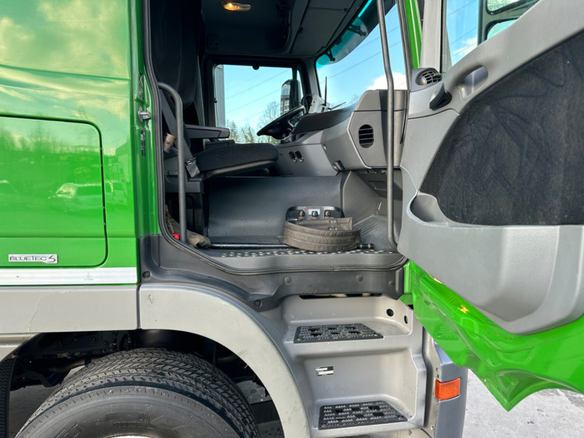MERCEDES 2551 V8 6x2 Fassi 185-5 Bj.2020 - Tipper, Crane truck: picture 4 MERCEDES 2551 V8 6x2 Fassi 185-5 Bj.2020 - Tipper, Crane truck: picture 4