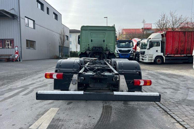Mercedes-Benz Actros 2543 6x2 - Cab chassis truck: picture 5 Mercedes-Benz Actros 2543 6x2 - Cab chassis truck: picture 5