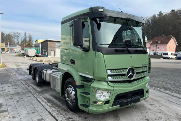 Mercedes-Benz Actros 2543 6x2 - Cab chassis truck: picture 4 Mercedes-Benz Actros 2543 6x2 - Cab chassis truck: picture 4