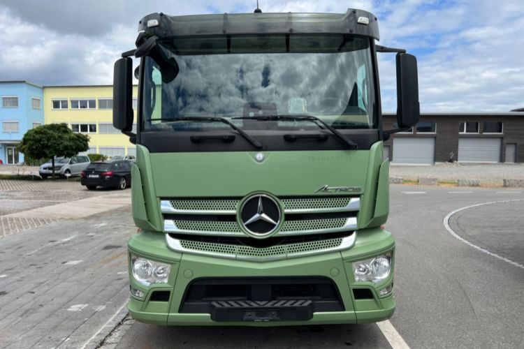 Mercedes-Benz Actros 2543 6x2 - Cab chassis truck: picture 2 Mercedes-Benz Actros 2543 6x2 - Cab chassis truck: picture 2