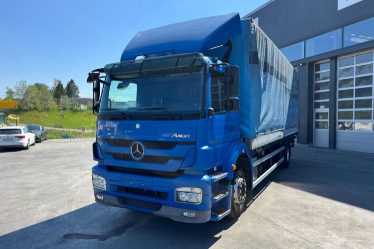 Mercedes-Benz Axor 1833 4x2 - Curtainsider truck: picture 1 Mercedes-Benz Axor 1833 4x2 - Curtainsider truck: picture 1