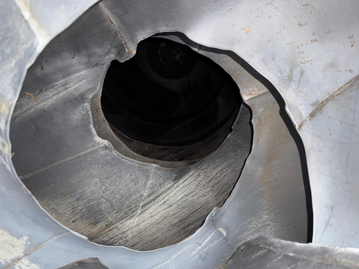 Concrete mixer truck SCANIA P450 8x4 Stetter 9m3: picture 11