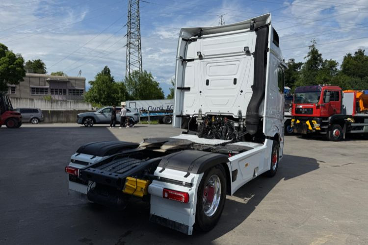 Mercedes-Benz Actros 1851 4x4 Hydraulik - Tractor unit: picture 5 Mercedes-Benz Actros 1851 4x4 Hydraulik - Tractor unit: picture 5