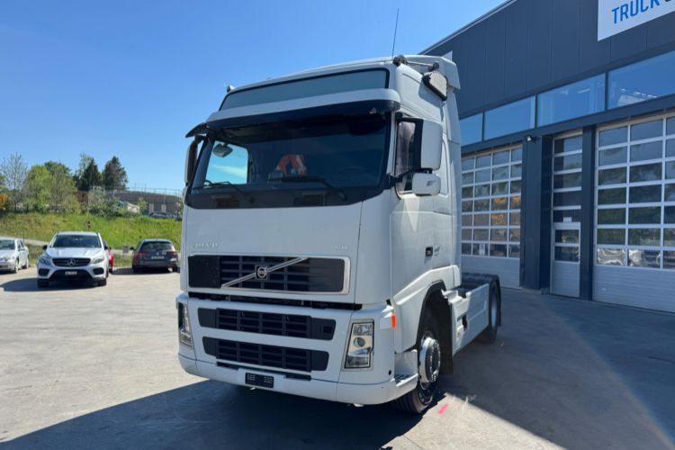 Volvo FH-440 4x2 ADR - Tractor unit: picture 1 Volvo FH-440 4x2 ADR - Tractor unit: picture 1