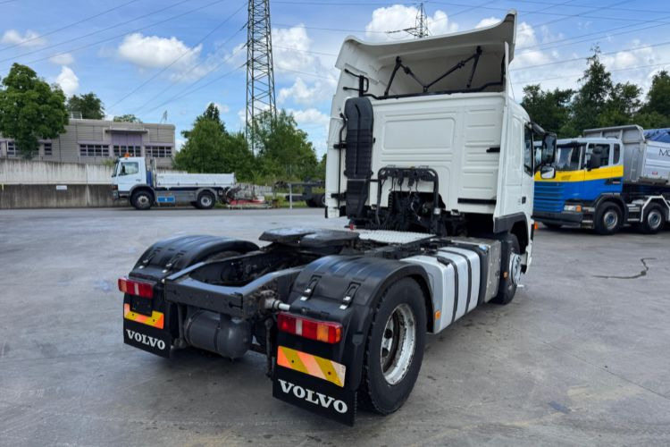 Volvo FM-390 4x2 - Tractor unit: picture 5 Volvo FM-390 4x2 - Tractor unit: picture 5