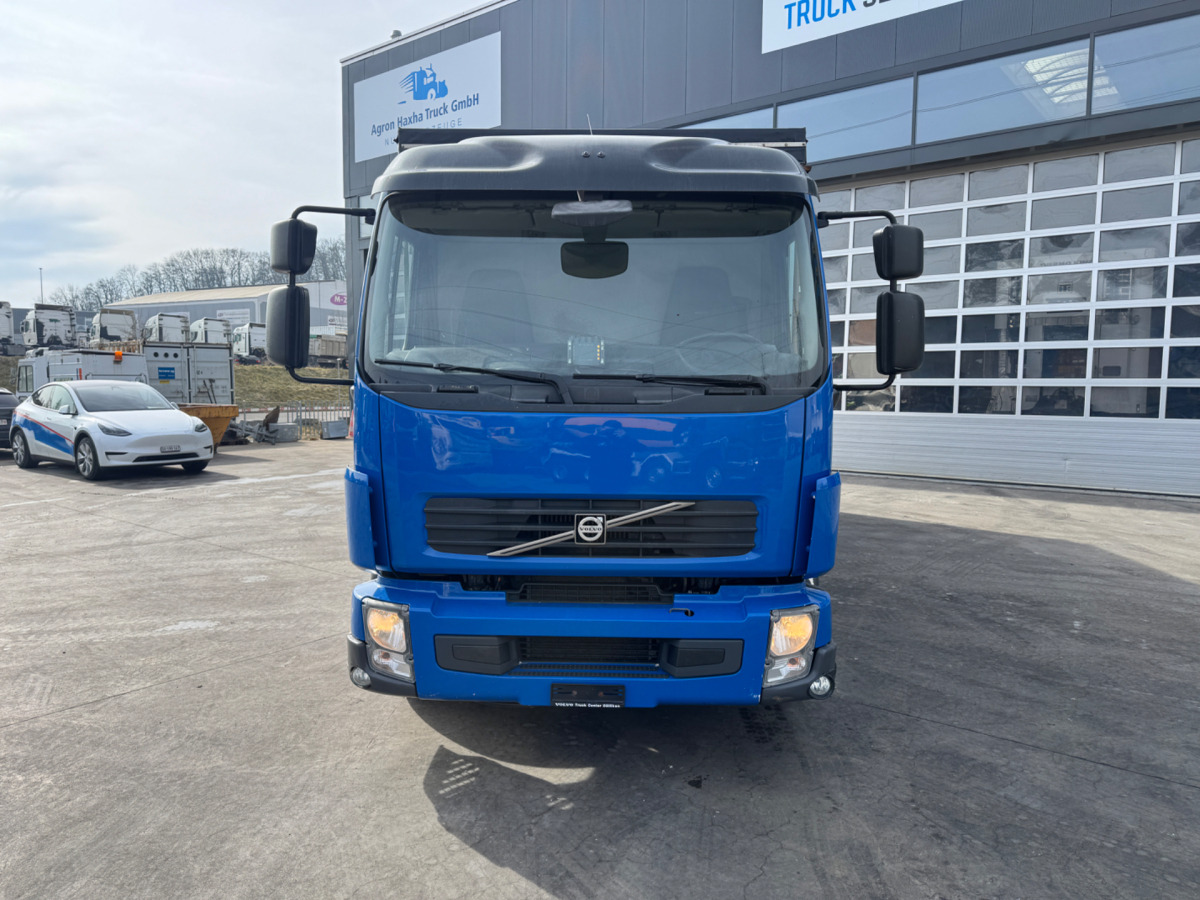 VOLVO FLL-290 - Curtainsider truck: picture 2 VOLVO FLL-290 - Curtainsider truck: picture 2