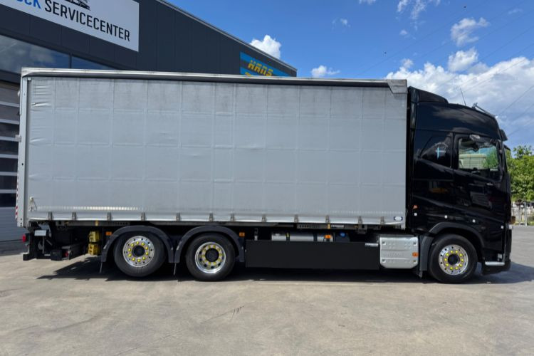 Volvo FH-540 6x2 - Curtainsider truck: picture 4 Volvo FH-540 6x2 - Curtainsider truck: picture 4