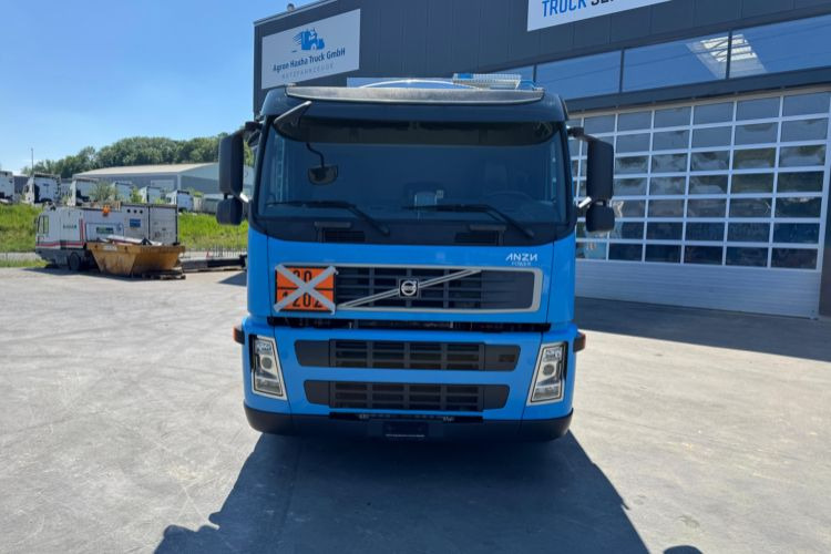 Volvo FM-500 6x2 Tankwagen - Tank truck: picture 3 Volvo FM-500 6x2 Tankwagen - Tank truck: picture 3