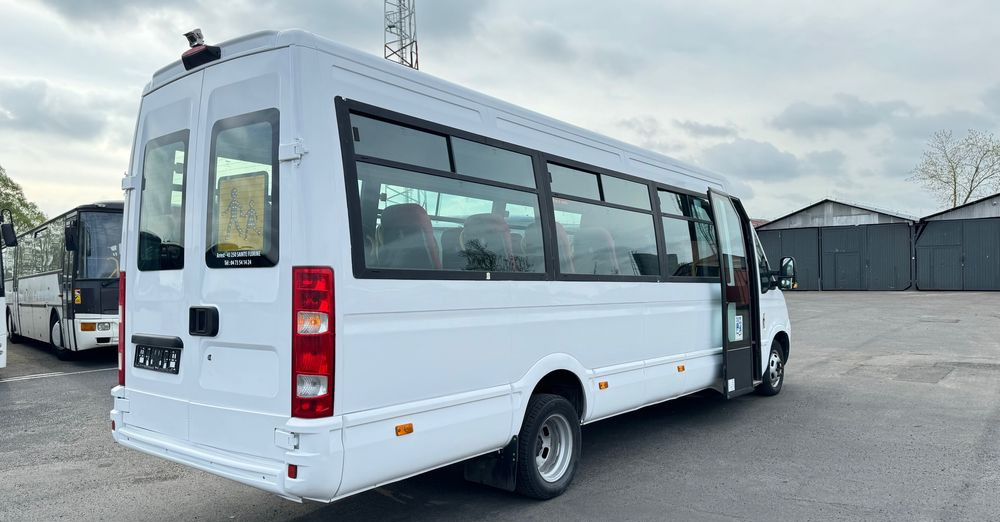 Irisbus Iveco Daily / 23 miejsca / Cena 87000 zł netto - Minibus, Passenger van: picture 4 Irisbus Iveco Daily / 23 miejsca / Cena 87000 zł netto - Minibus, Passenger van: picture 4