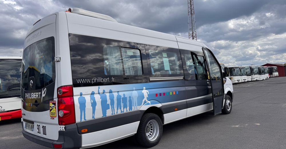Volkswagen Crafter / KLIMATYZACJA / 23 miejsca / 128000km przebieg !!/ Cena:139000 zł netto - Minibus, Passenger van: picture 2 Volkswagen Crafter / KLIMATYZACJA / 23 miejsca / 128000km przebieg !!/ Cena:139000 zł netto - Minibus, Passenger van: picture 2