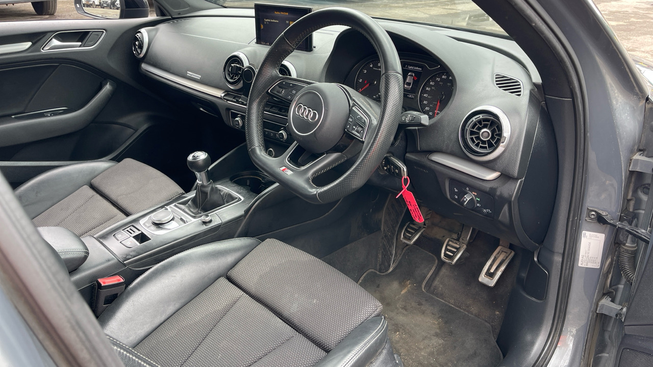 AUDI A3 35 TFSI - Sedan: picture 5 AUDI A3 35 TFSI - Sedan: picture 5