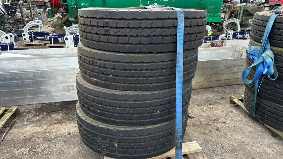 BRIDGESTONE M-STEER TYRES, 315/80R22.5 (4 OF) - Tire: picture 1 BRIDGESTONE M-STEER TYRES, 315/80R22.5 (4 OF) - Tire: picture 1
