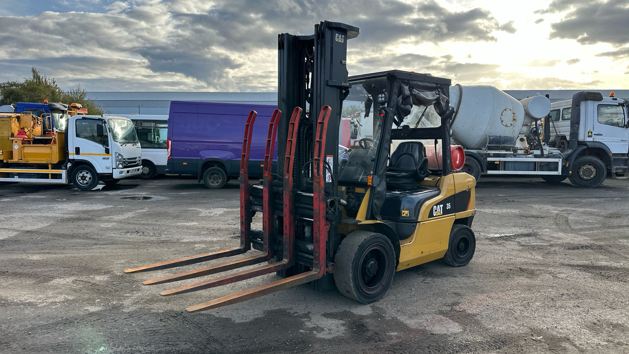 CAT GP35N - LPG forklift: picture 2 CAT GP35N - LPG forklift: picture 2