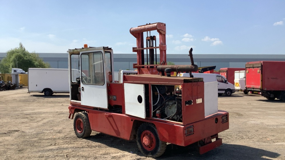 CATERPILLAR - Diesel forklift: picture 4 CATERPILLAR - Diesel forklift: picture 4