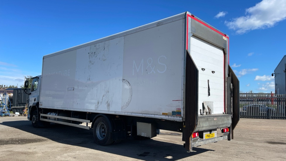 DAF CF 220 EURO 6 18 TONNE - Refrigerator truck: picture 3 DAF CF 220 EURO 6 18 TONNE - Refrigerator truck: picture 3