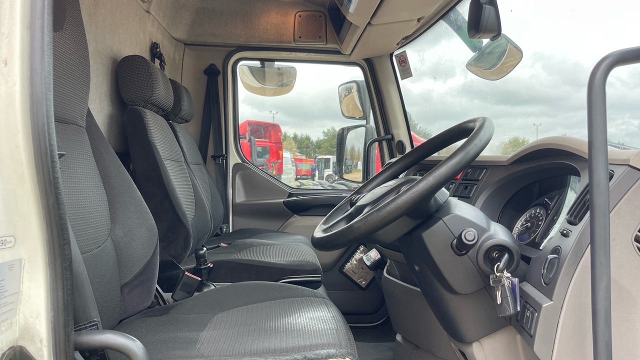 DAF LF 150 - Refrigerator truck: picture 5 DAF LF 150 - Refrigerator truck: picture 5