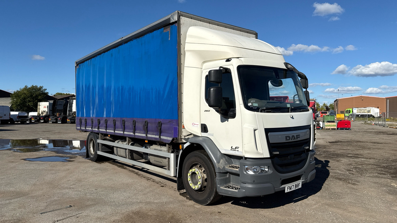 DAF LF 260 - Combi van: picture 1 DAF LF 260 - Combi van: picture 1