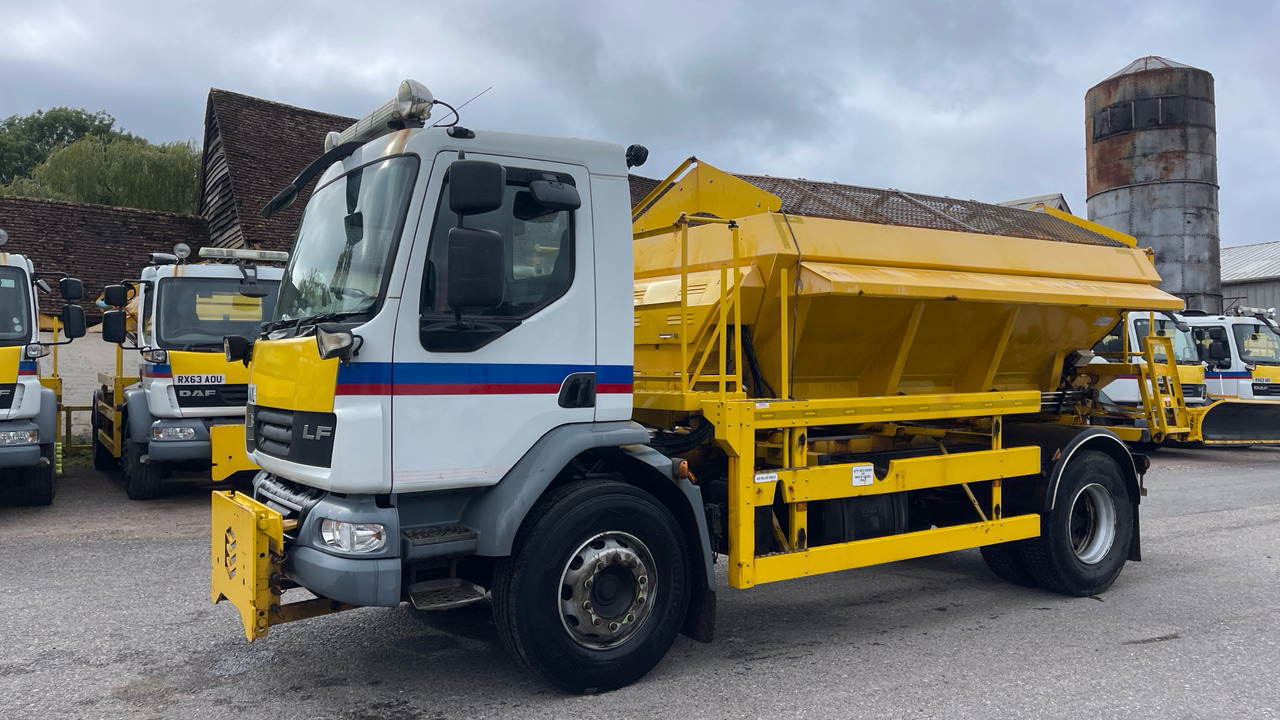 DAF LF 55.220 - Snow removal vehicle: picture 2 DAF LF 55.220 - Snow removal vehicle: picture 2