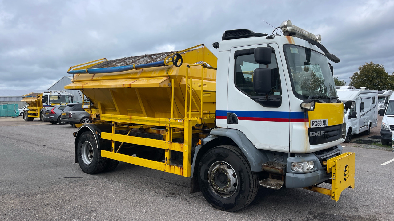 DAF LF 55.220 - Snow removal vehicle: picture 1 DAF LF 55.220 - Snow removal vehicle: picture 1