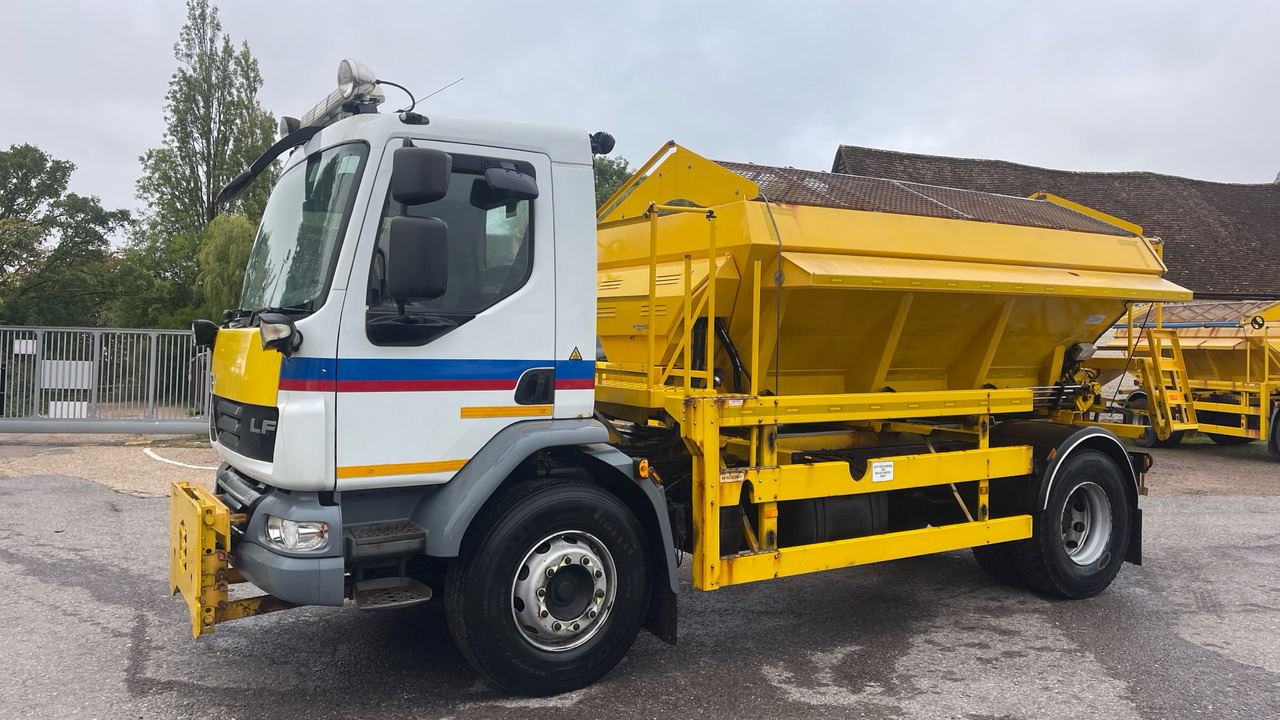 DAF LF 55.220 - Snow removal vehicle: picture 2 DAF LF 55.220 - Snow removal vehicle: picture 2