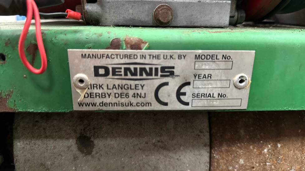 DENNIS FT20 PEDESDTRIAN CYLINDER MOWER, NO UNIT, GRASS BOX - Construction equipment: picture 5 DENNIS FT20 PEDESDTRIAN CYLINDER MOWER, NO UNIT, GRASS BOX - Construction equipment: picture 5