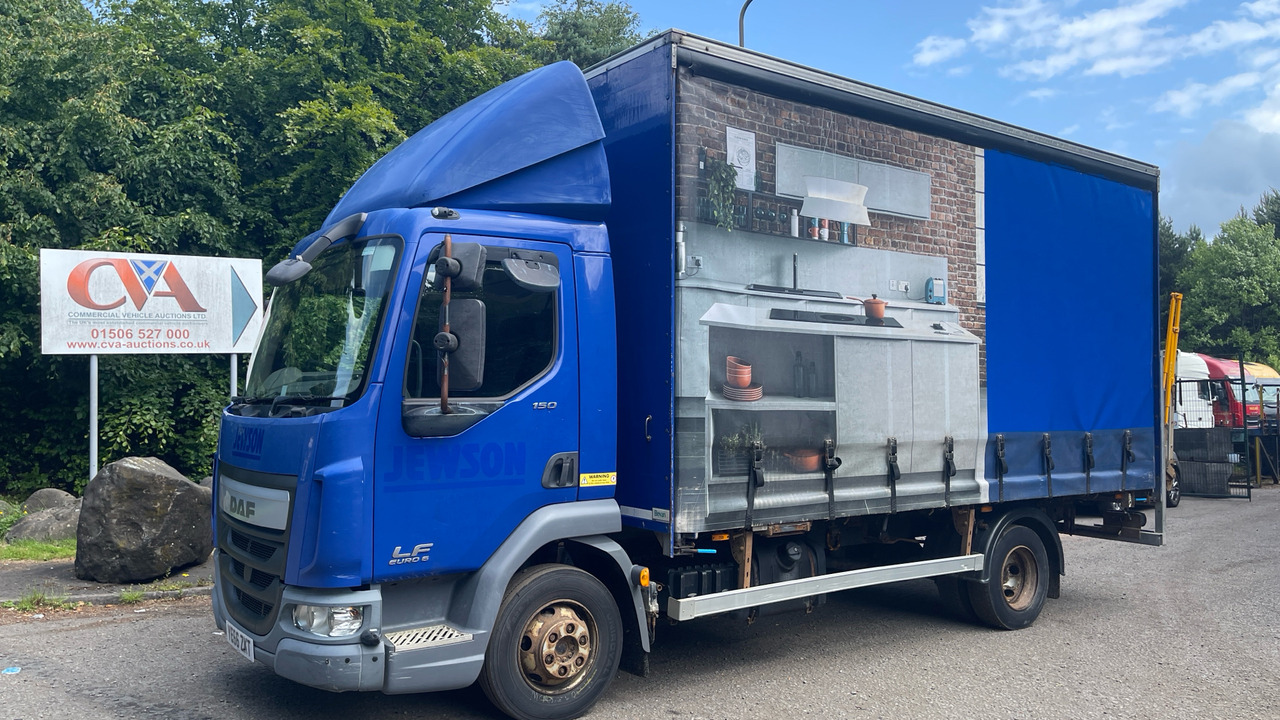 Daf LF 150 - Curtainsider truck: picture 2 Daf LF 150 - Curtainsider truck: picture 2