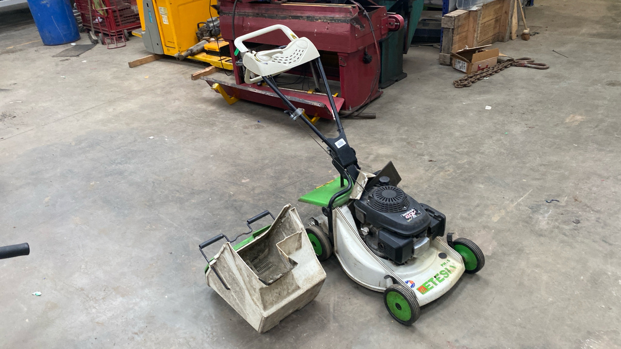 ETESIA PHTS MOWER, HONDA GCV 160 ENGINE - Garden mower: picture 1 ETESIA PHTS MOWER, HONDA GCV 160 ENGINE - Garden mower: picture 1