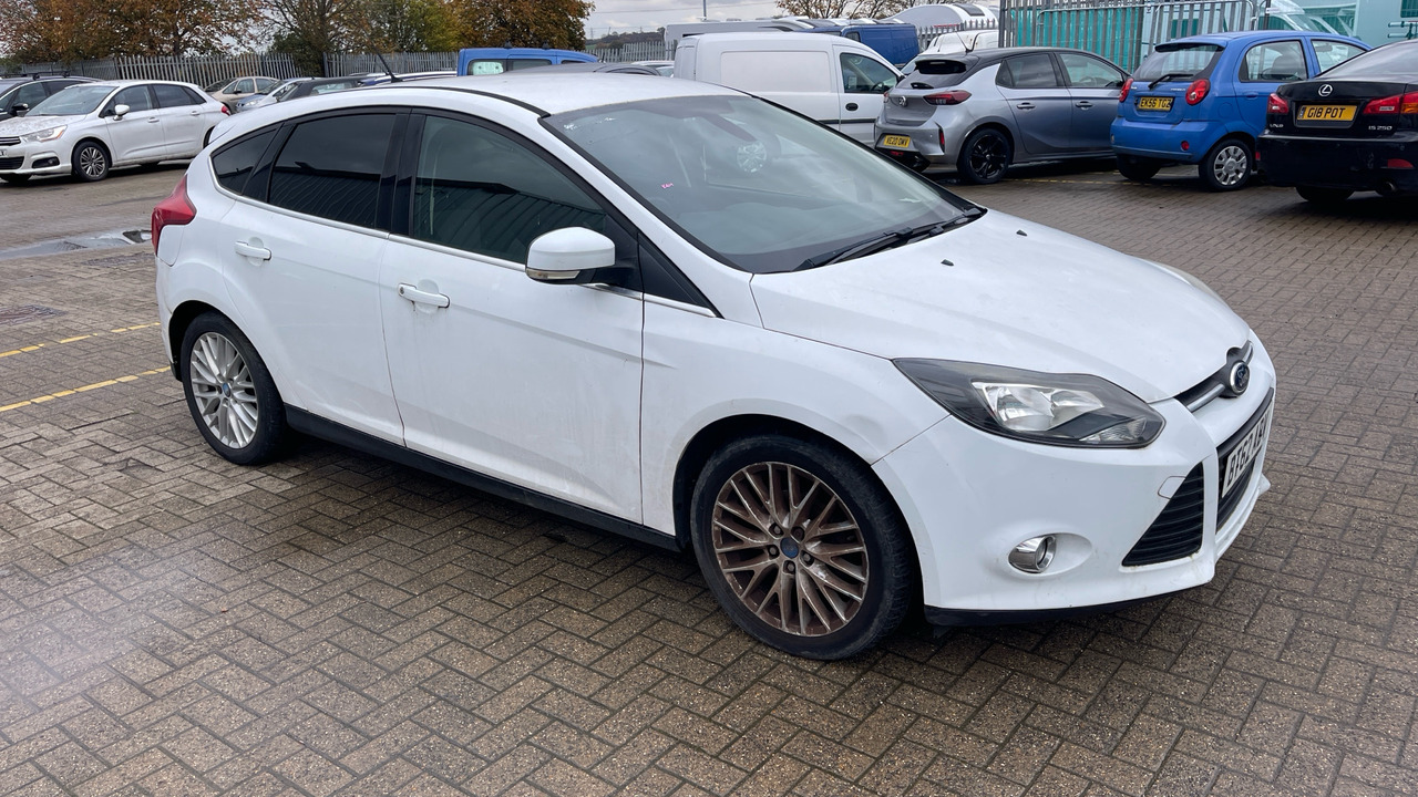 FORD FOCUS 1.0 ECO BOOST - Hatchback: picture 1 FORD FOCUS 1.0 ECO BOOST - Hatchback: picture 1