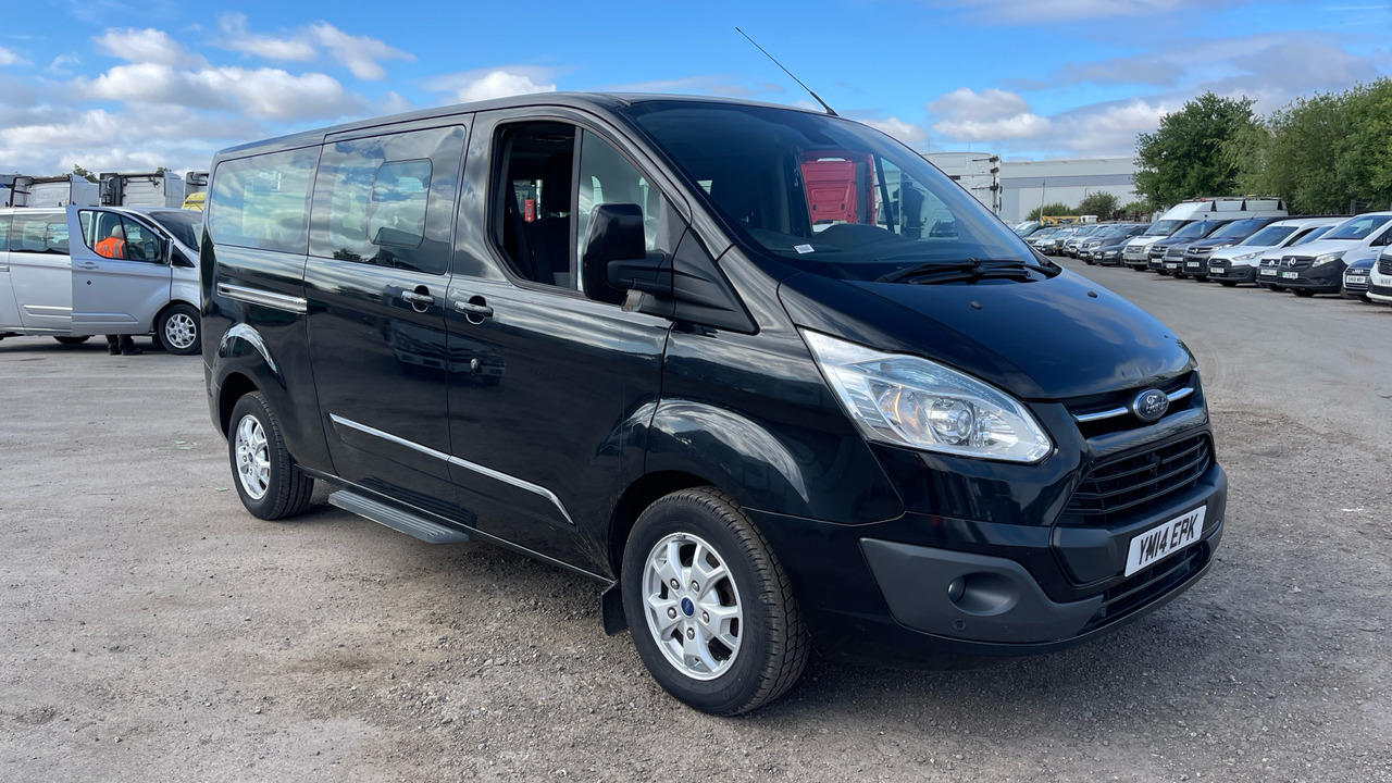 FORD TOURNEO CUSTOM 300 2.2 TDCi 125PS - Minibus, Passenger van: picture 1 FORD TOURNEO CUSTOM 300 2.2 TDCi 125PS - Minibus, Passenger van: picture 1