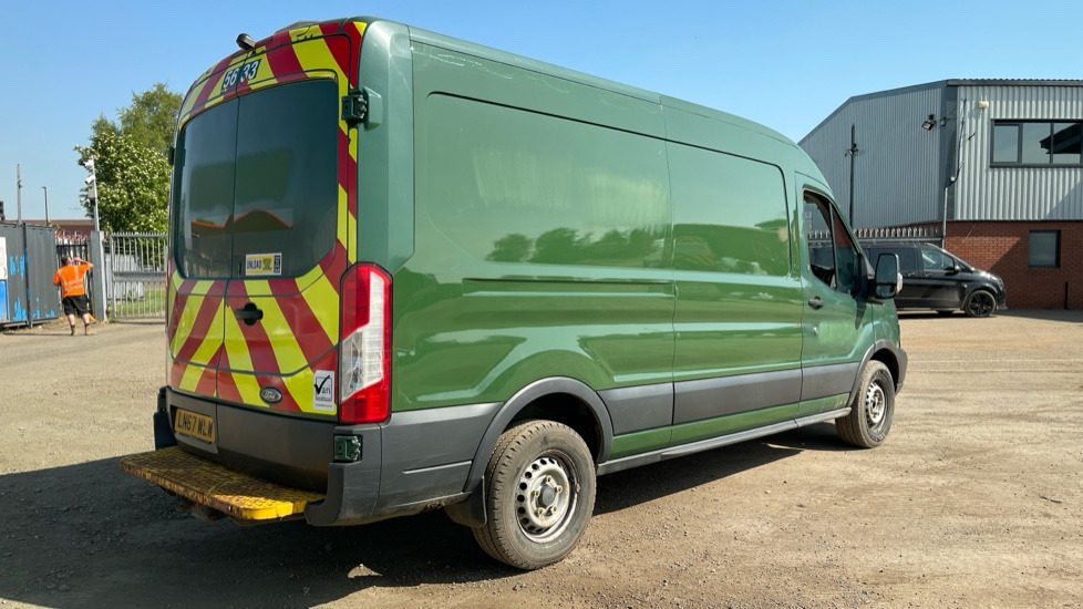 FORD TRANSIT 350 2.0 TDCI 130PS - Panel van: picture 4 FORD TRANSIT 350 2.0 TDCI 130PS - Panel van: picture 4