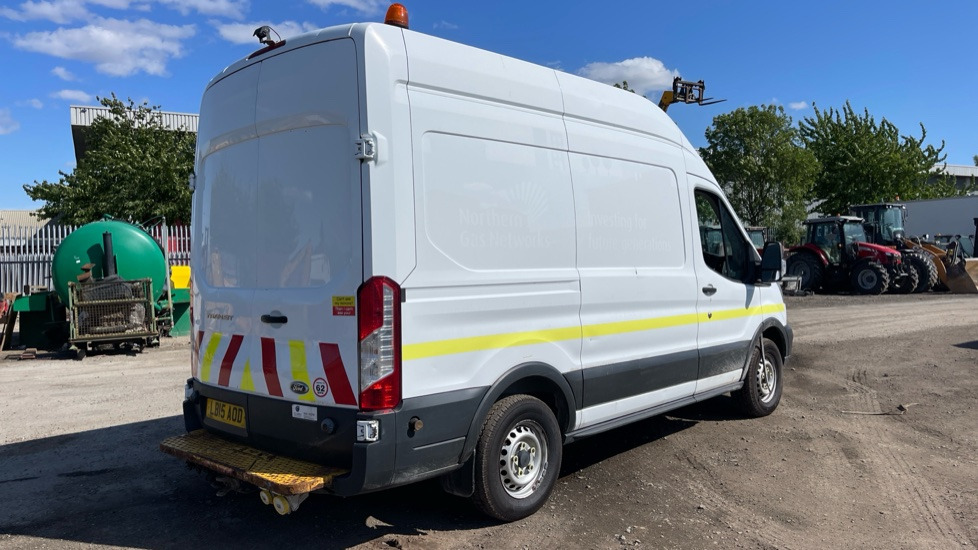 FORD TRANSIT 350 2.2 TDCi 125PS - Panel van: picture 4 FORD TRANSIT 350 2.2 TDCi 125PS - Panel van: picture 4