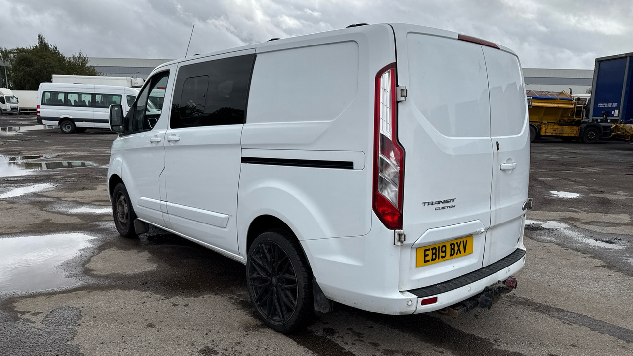 FORD TRANSIT CUSTOM 300 2.0 ECOBLUE 130PS - Combi van: picture 3 FORD TRANSIT CUSTOM 300 2.0 ECOBLUE 130PS - Combi van: picture 3