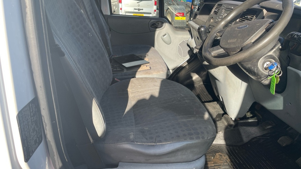 FORD TRANSIT T300 2.2 TDCI 85PS - Panel van: picture 5 FORD TRANSIT T300 2.2 TDCI 85PS - Panel van: picture 5
