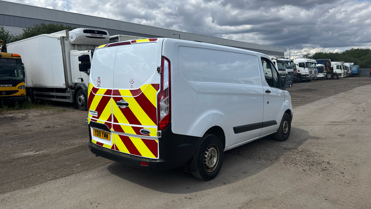 Ford Transit Custom 280 Base 2.0TDCi 105ps Low Roof Van FWD - Small van: picture 4 Ford Transit Custom 280 Base 2.0TDCi 105ps Low Roof Van FWD - Small van: picture 4
