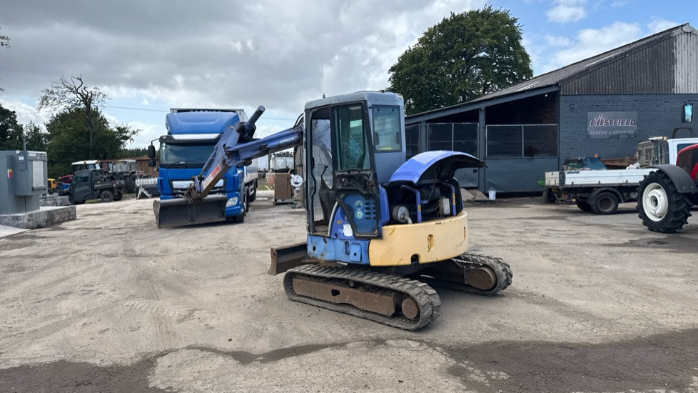 HITACHI EX40UR-3 - Mini excavator: picture 3 HITACHI EX40UR-3 - Mini excavator: picture 3