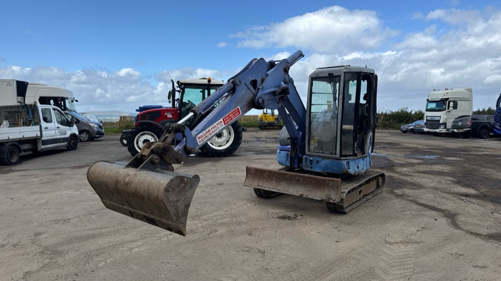 HITACHI EX40UR-3 - Mini excavator: picture 2 HITACHI EX40UR-3 - Mini excavator: picture 2