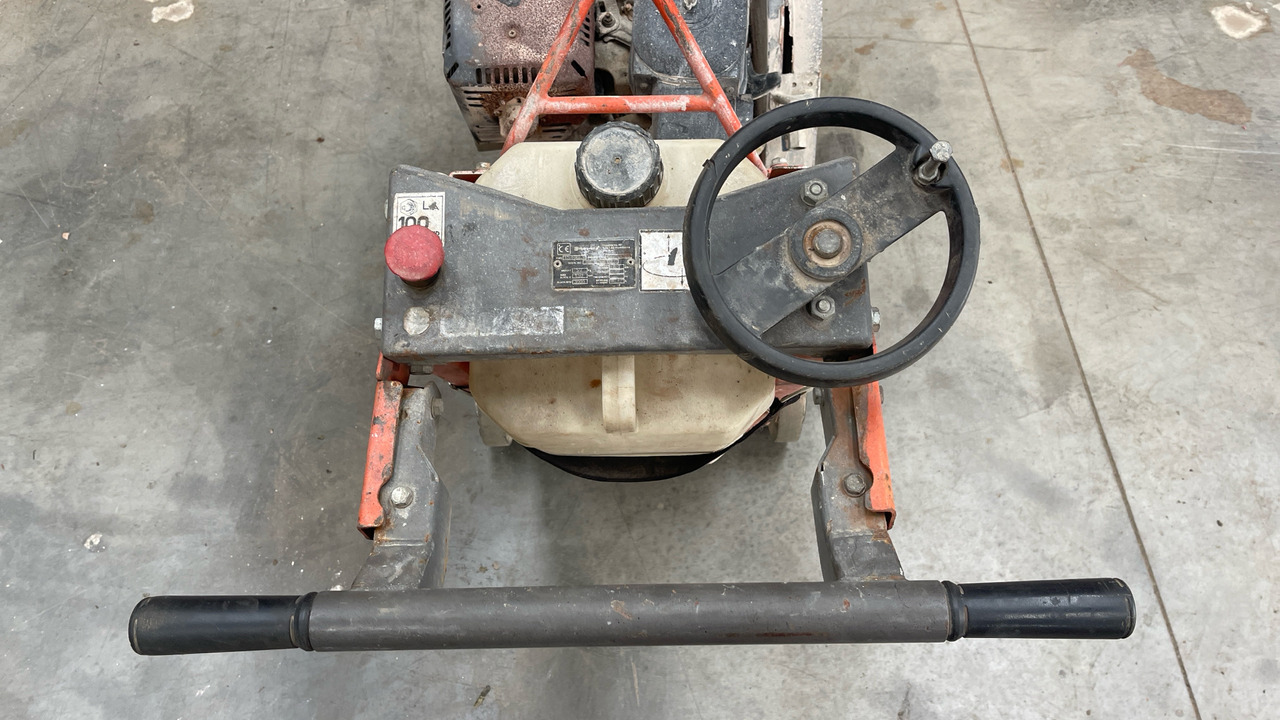 HUSQVARNA TS400LV, FLOOR SAW, PETROL (UNTESTED) - Construction equipment: picture 5 HUSQVARNA TS400LV, FLOOR SAW, PETROL (UNTESTED) - Construction equipment: picture 5