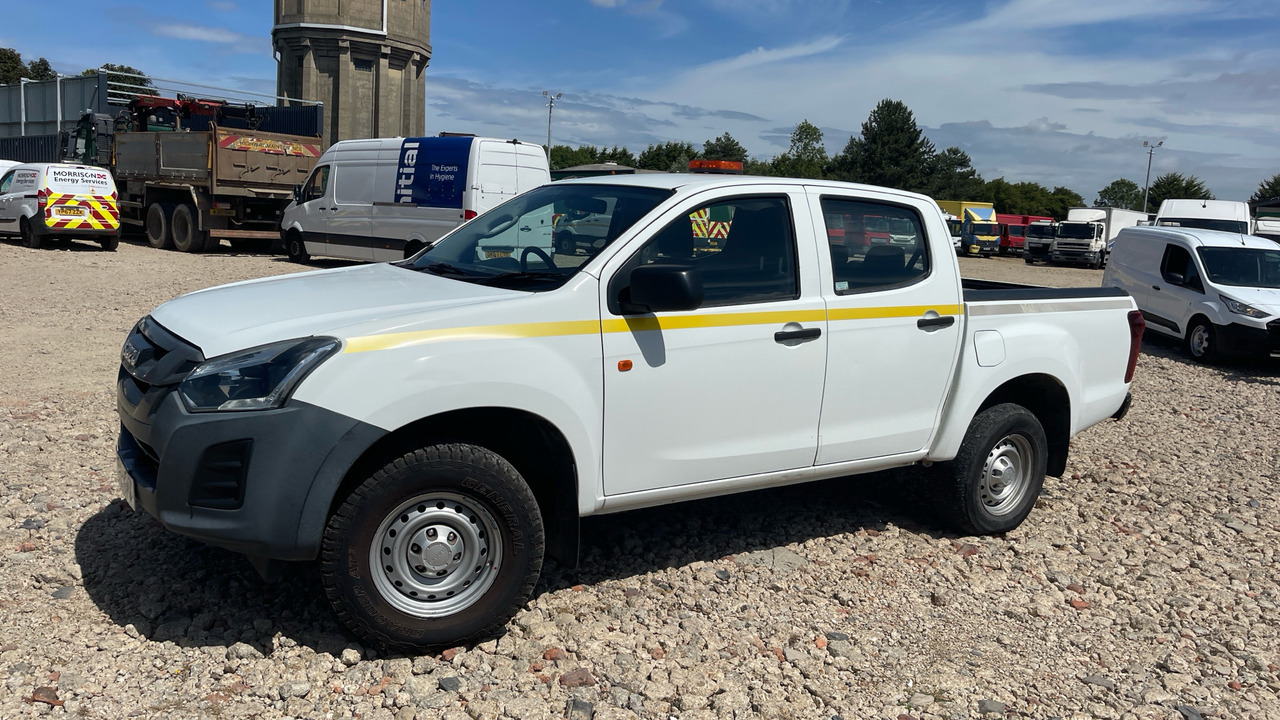 ISUZU D-MAX 1.9 Double Cab 4x4 - Pickup truck, Combi van: picture 2 ISUZU D-MAX 1.9 Double Cab 4x4 - Pickup truck, Combi van: picture 2