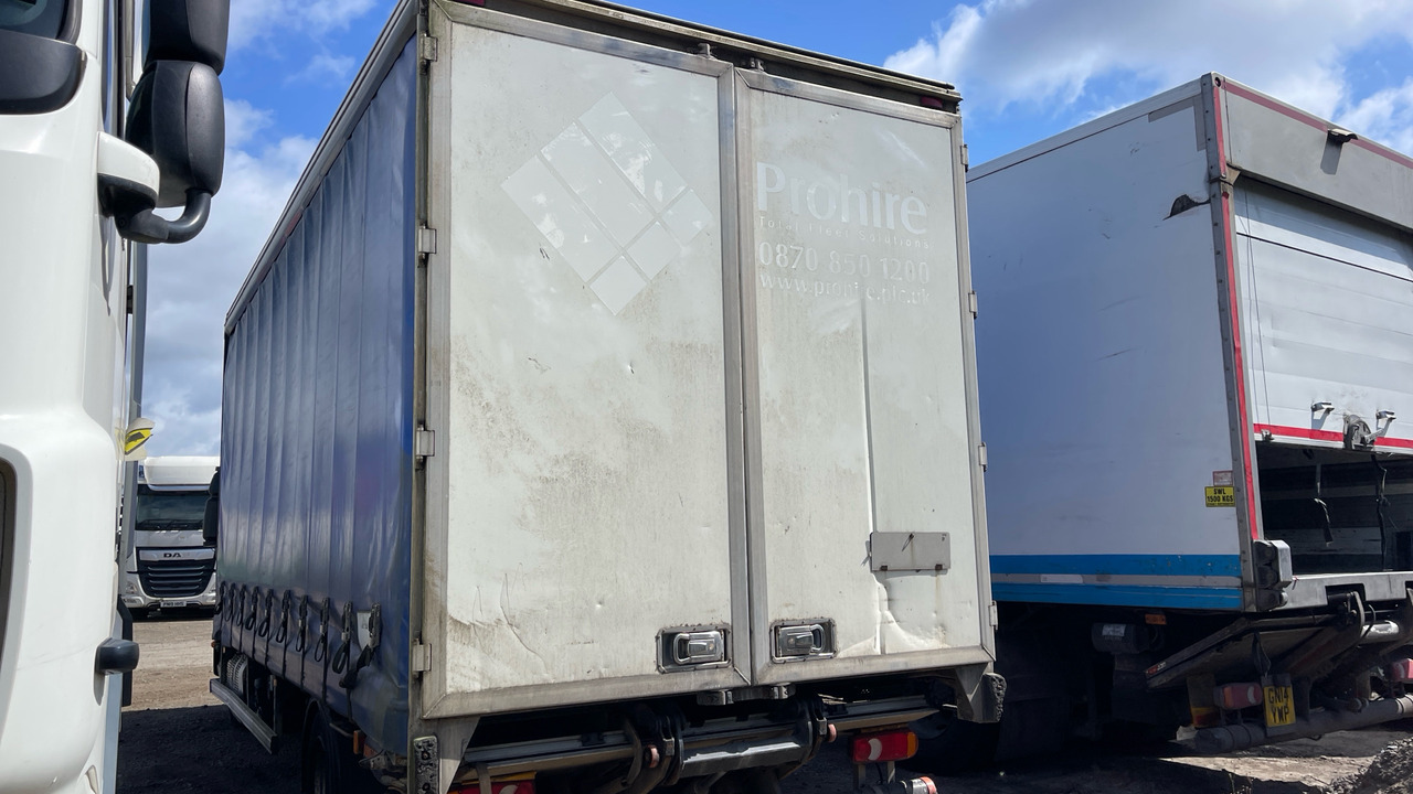Iveco Eurocargo 75-160 - Curtainsider truck: picture 4 Iveco Eurocargo 75-160 - Curtainsider truck: picture 4